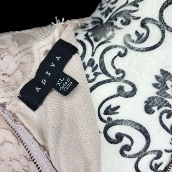 ADIVA Anthropologie | Floral Sheer Lace Top |  Size XL - Picture 4 of 5